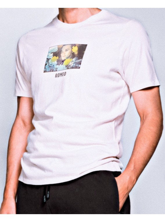 Camiseta Unisex Cruda "Oh! Romeo" ©Romeo y Julieta